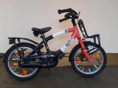 16 inch alpina clubb met terugtraprem en voordrager.