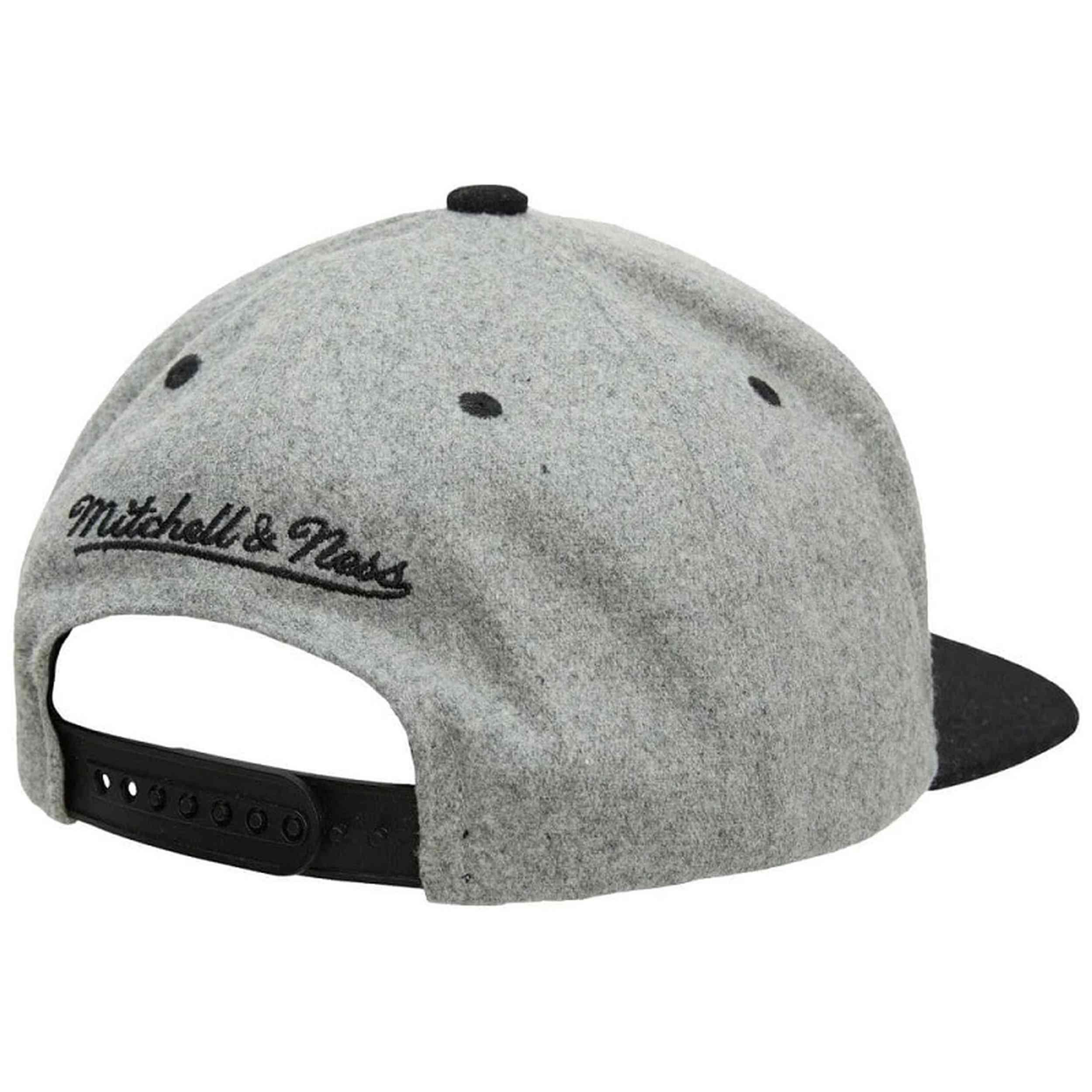 Gorra Mitchell & ness modelo HHSS4786-MHEYYPPPGREY para unisex 2/3