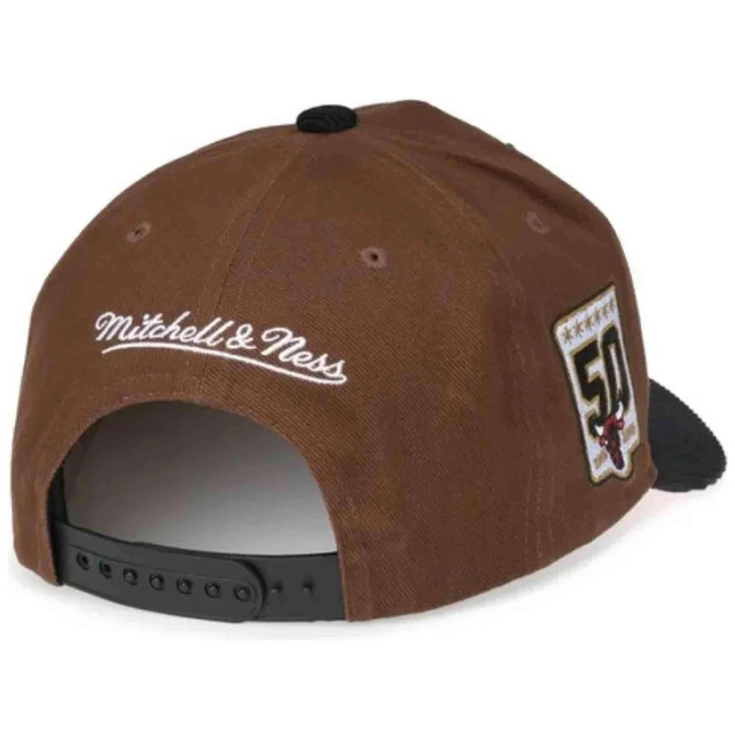 Gorra Mitchell & ness modelo HHSSINTL1681-CBUBROW para unisex 2/4