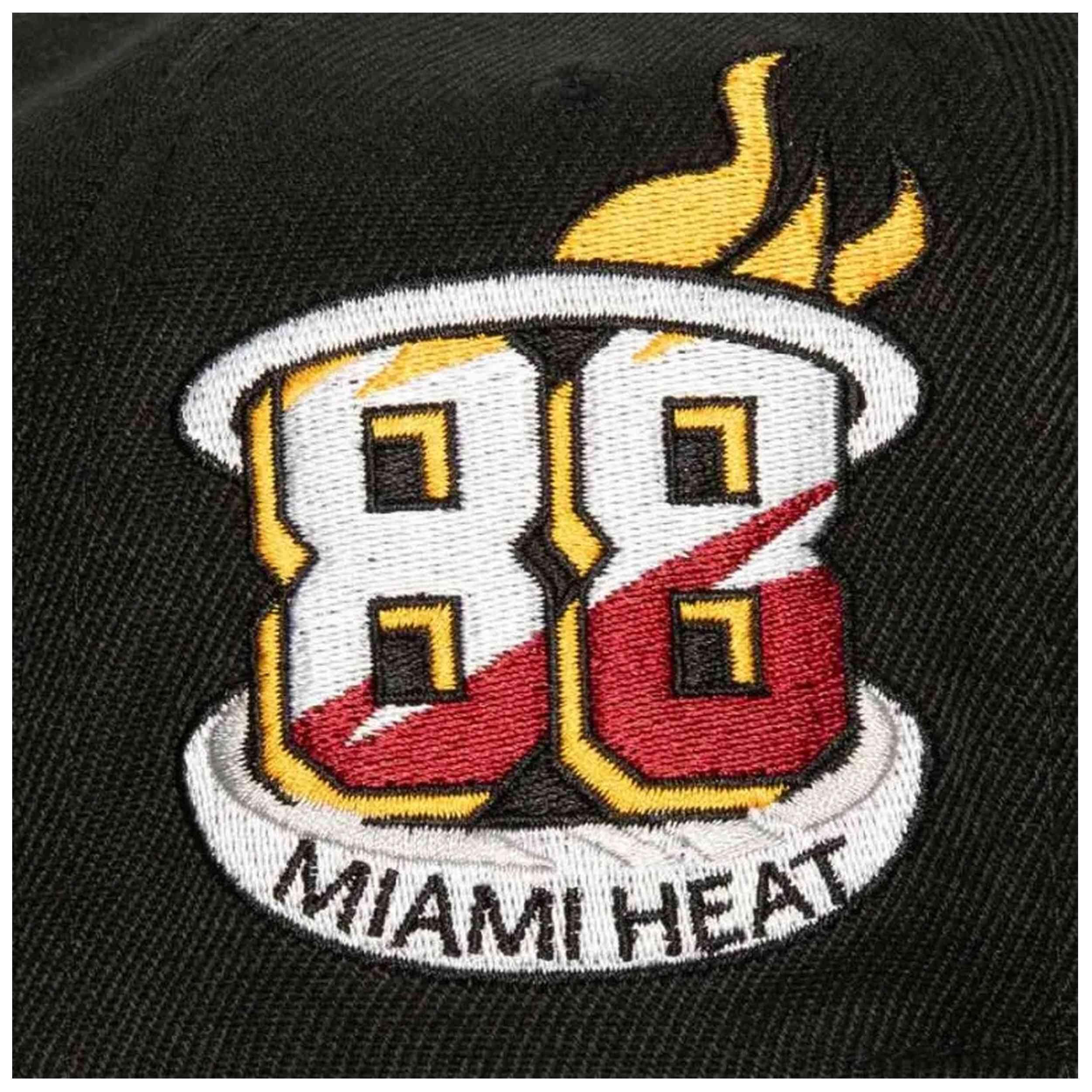 Gorra Mitchell & ness modelo HHSS5803-MHEYYPPPBLCK para unisex 3/3