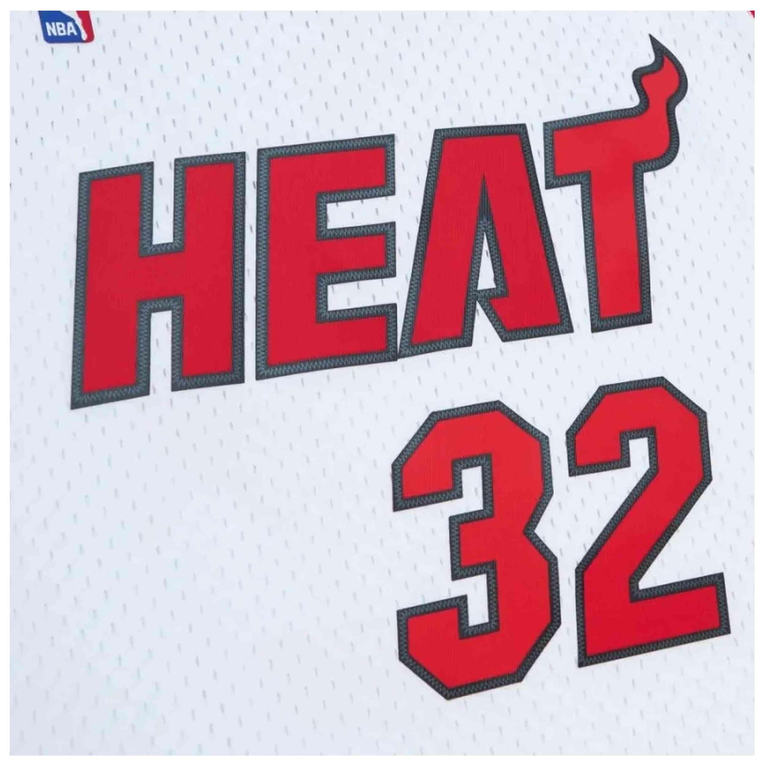 Camiseta de tirantes Mitchell & ness modelo SMJY5667-MHE05SONWHIT para hombre 3/4