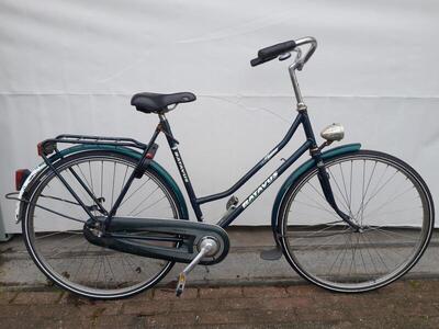 28 inch batavus holiday met een terugtraprem.