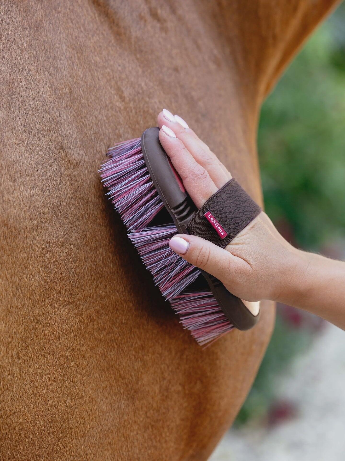 Lemieux Flexi Flicky Borstel Cranberry - 2/3