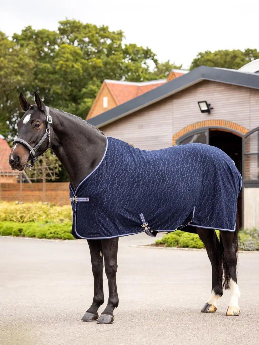 Lemieux Arika Monogram Fleece Paardendeken Bordeauxroodrood - 3/3