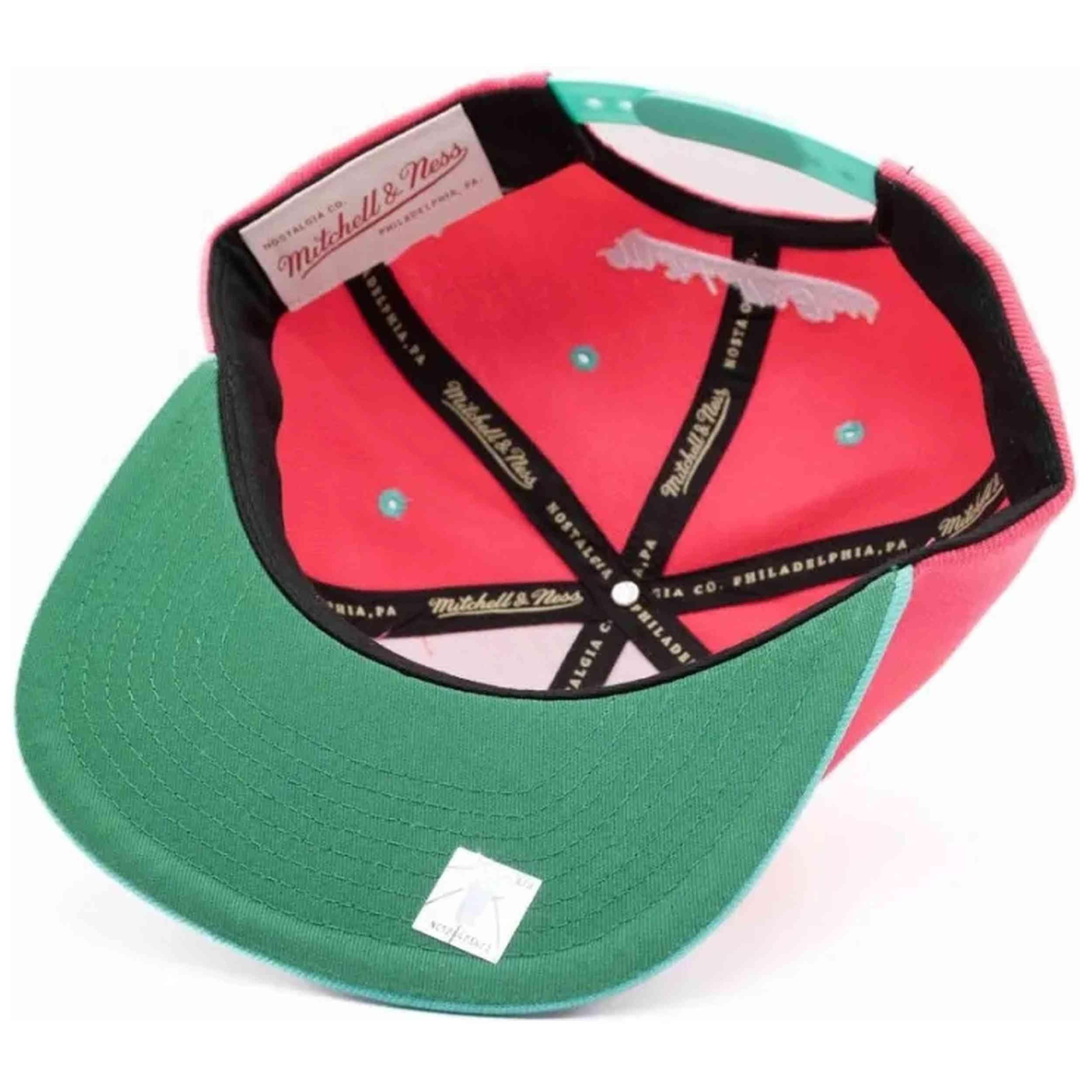 Casquette Mitchell & ness modèle HHSS5732-BCEYYPPPGNBK pour homme 4/4