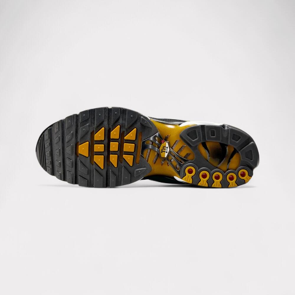 Nike Air Max Plus - Black University Gold 7/7