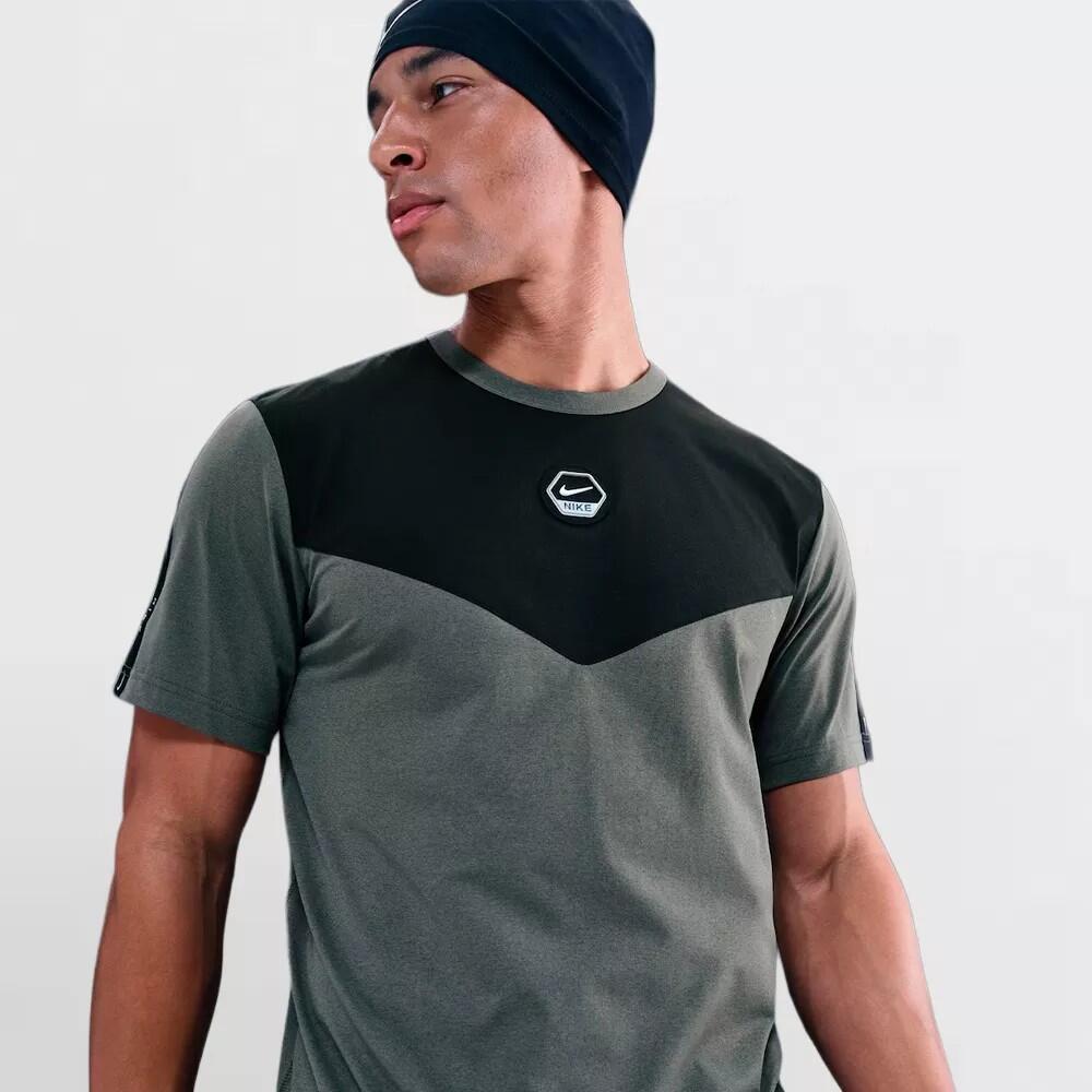 NIKE picture