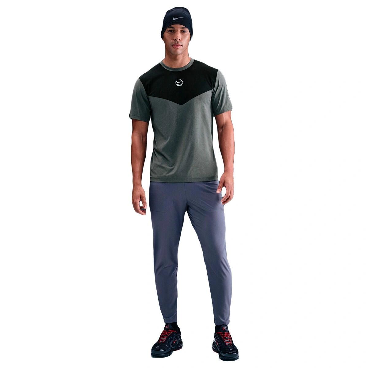 Camiseta Casual Hombre Nike Sportswear Men´s Dri-Fit T-Shirt  IH4288-068 Gris 2/4