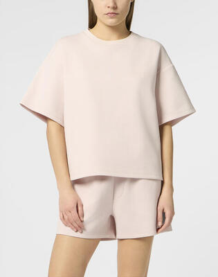 Round neck t-shirt icon scratch