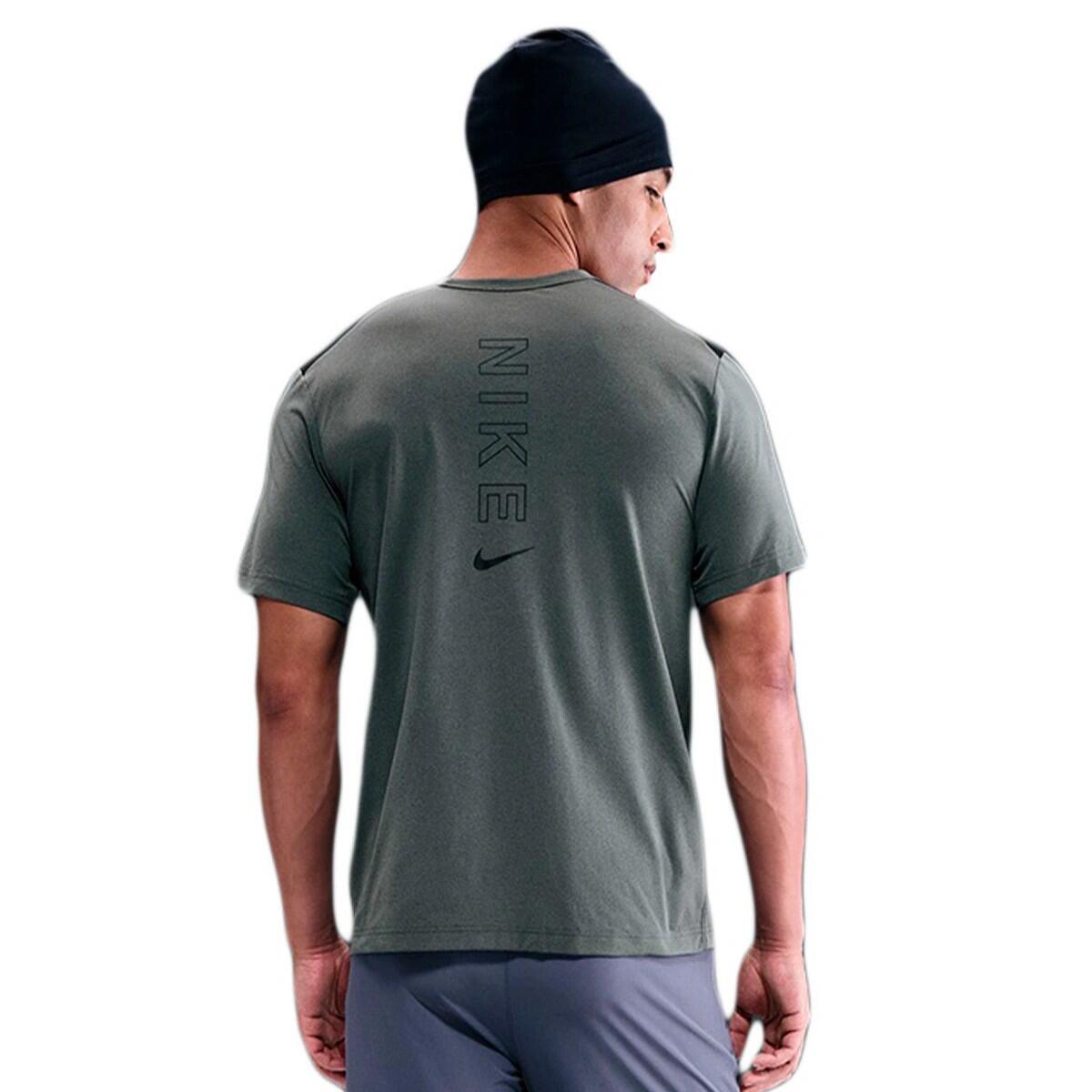 Camiseta Casual Hombre Nike Sportswear Men´s Dri-Fit T-Shirt  IH4288-068 Gris 4/4