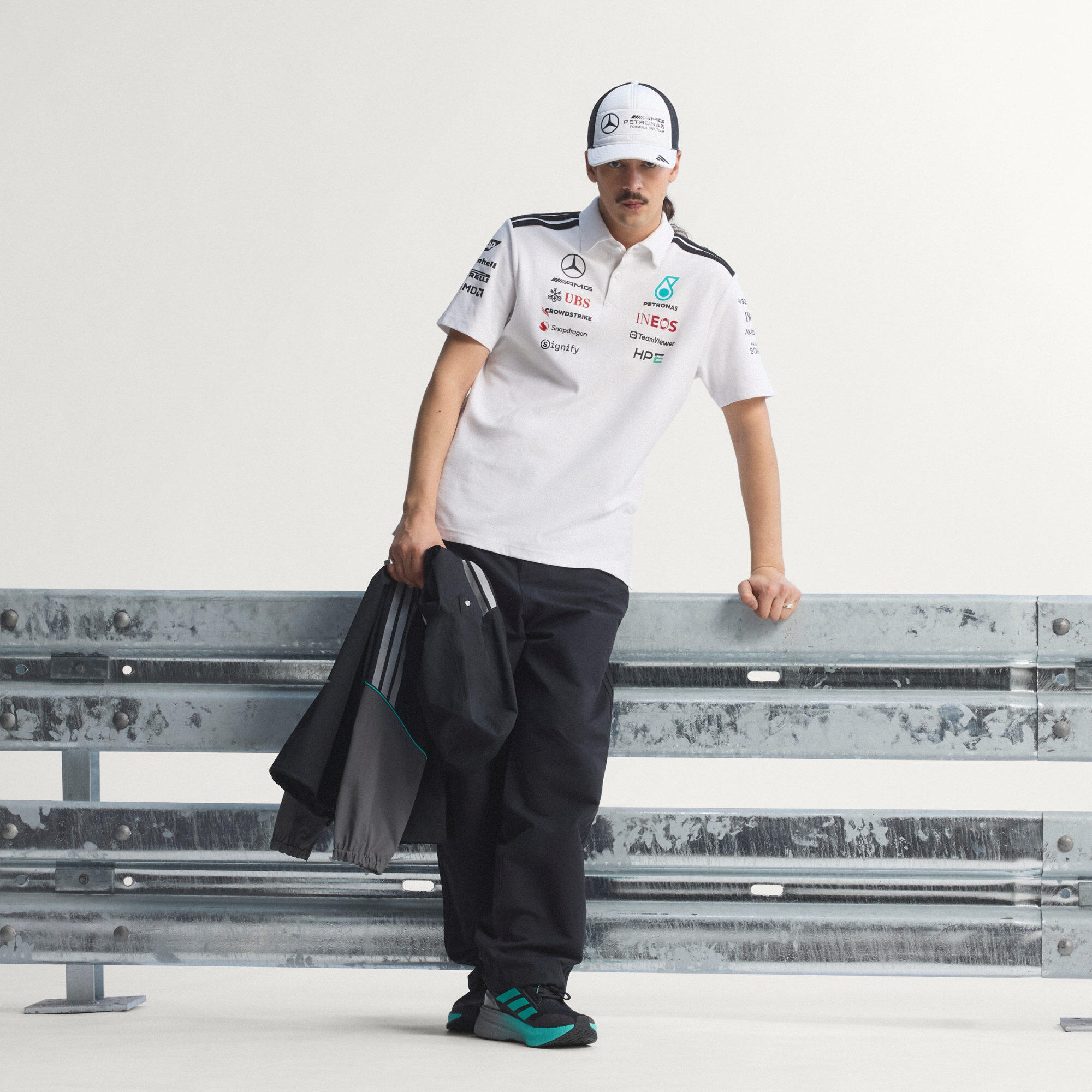 POLO MERCEDES - AMG PETRONAS FORMULA 1 TEAM ENGINEERS 7/7