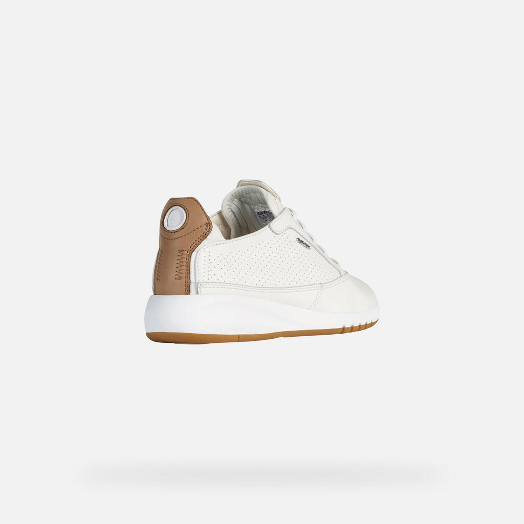 Baskets Femme AERANTIS WOMAN Blanc 5/7