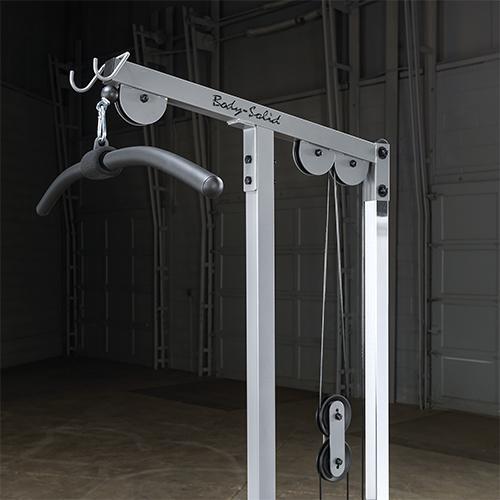 Plate loaded lat machine GLM83 voor fitness en krachttraining