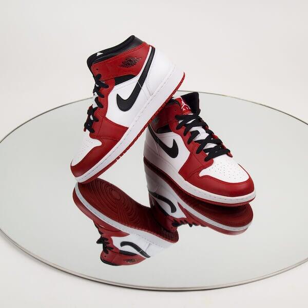 Air Jordan 1 Mid Chicago White 6/6