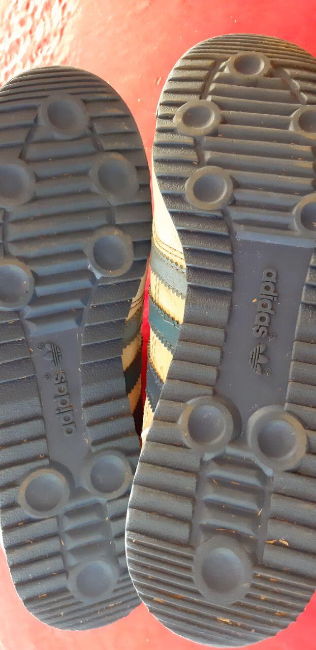 Entre Particuliers - ADIDAS Chaussures de sport Taille 35 3/4
