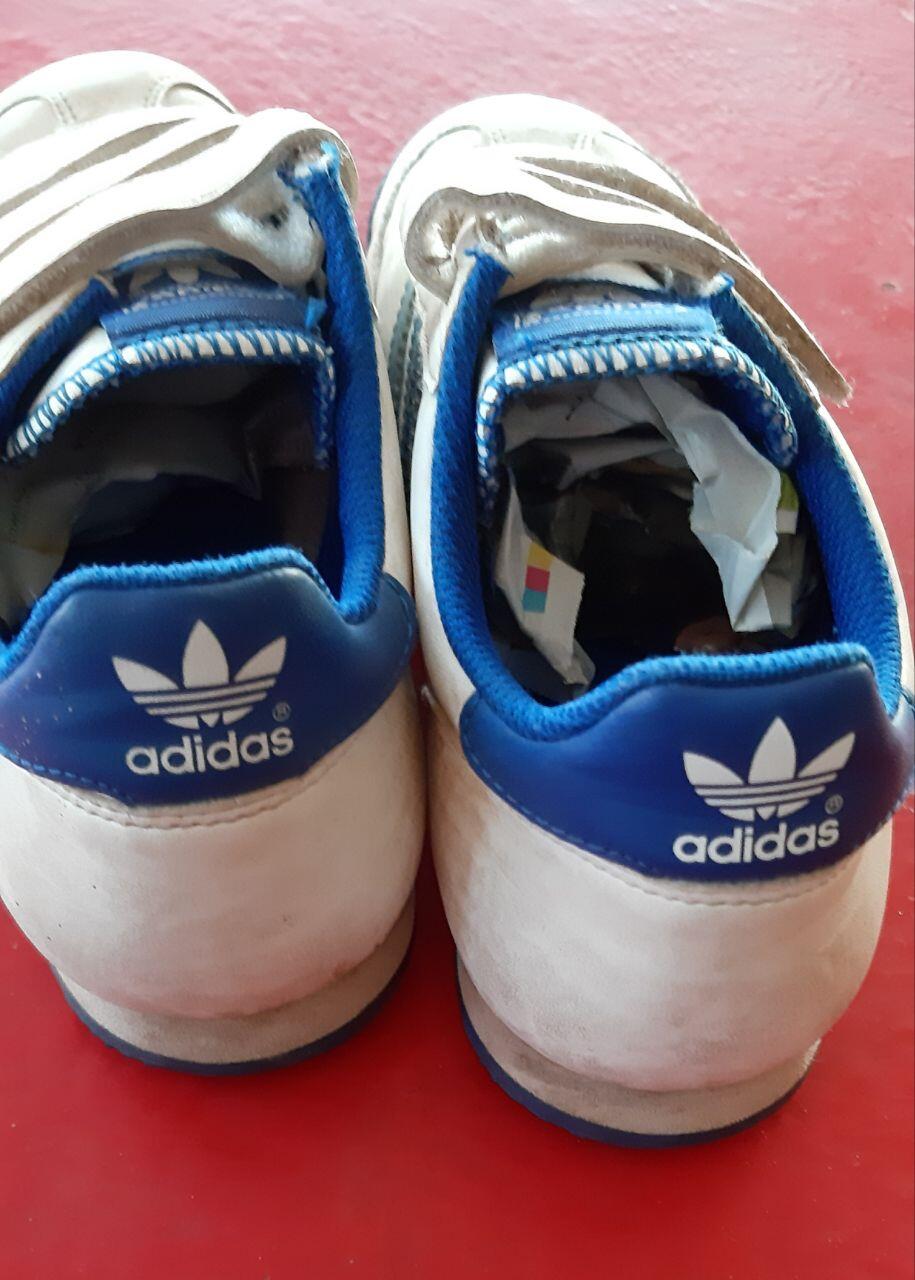Entre Particuliers - ADIDAS Chaussures de sport Taille 35 2/4