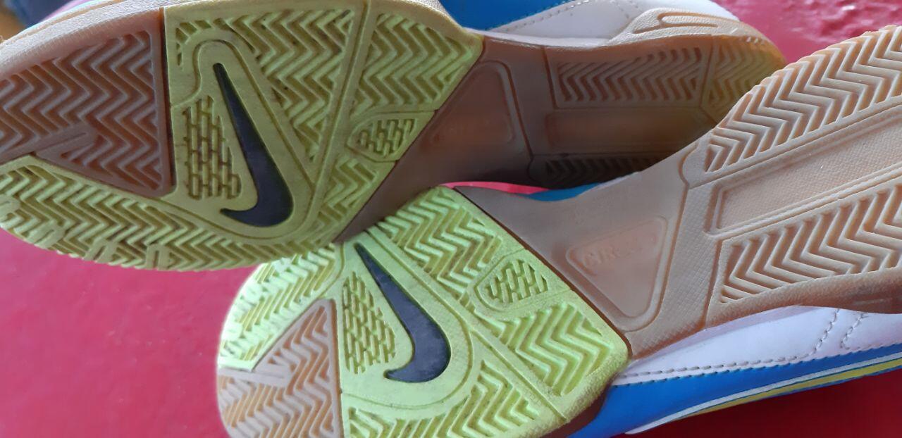 Tussen Particulieren - NIKE Sportschoenen Maat 38 5/6