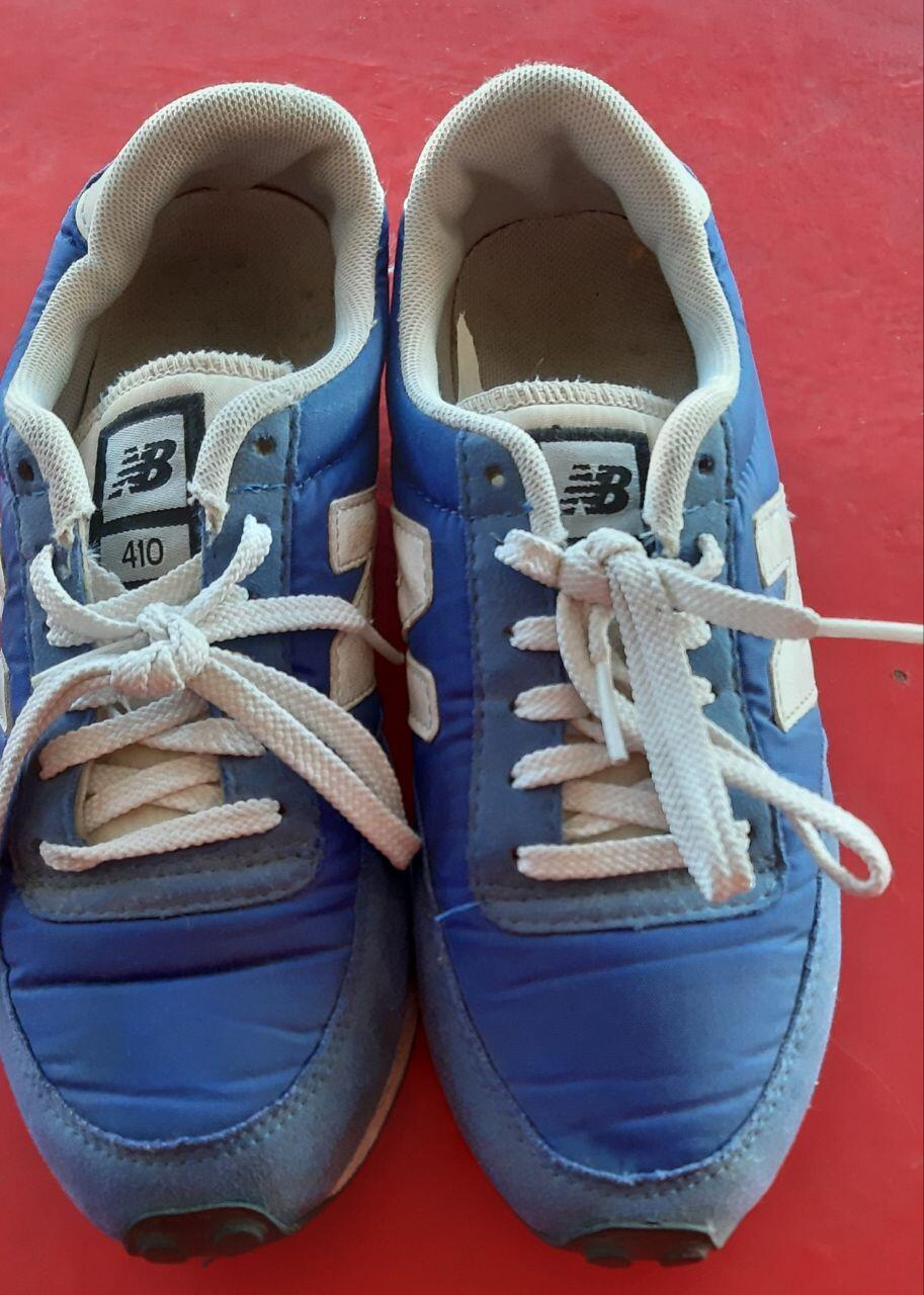 NEW BALANCE picture