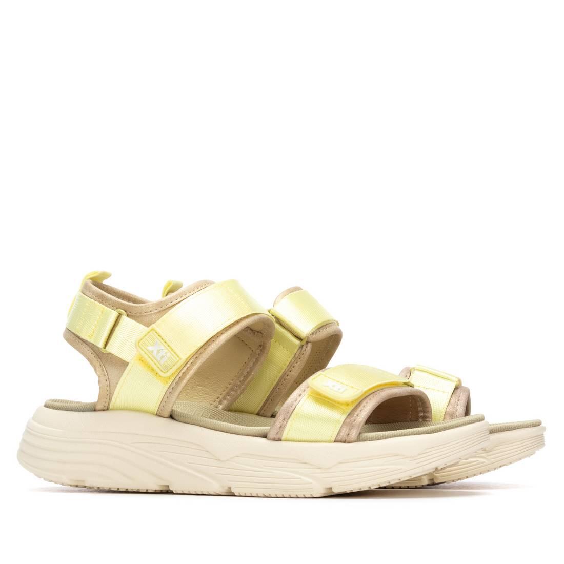Sandalia De Mujer Xti 145264 Amarillo 4/5