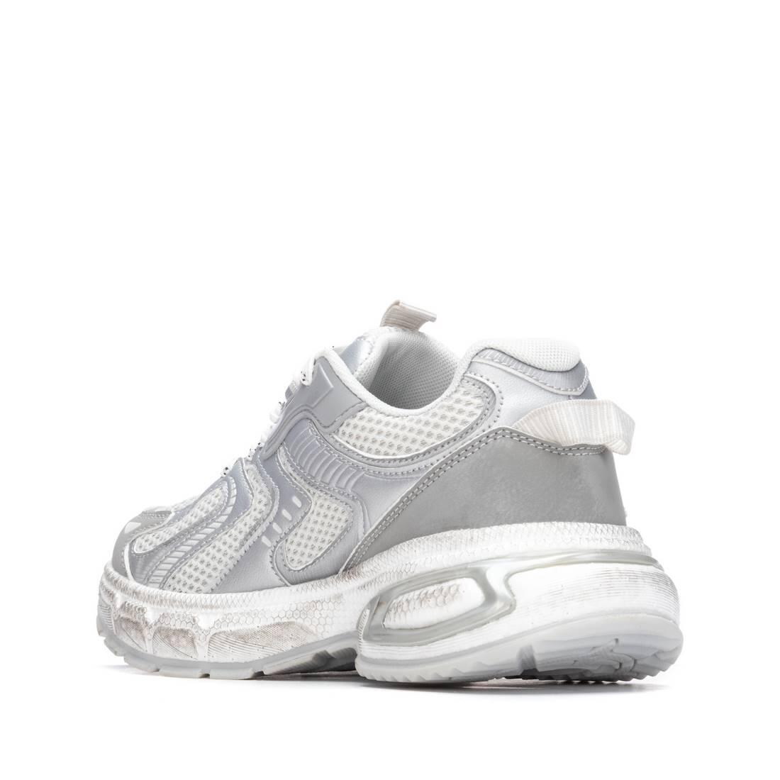 Zapatilla De Mujer Xti 145171 Plata 3/4