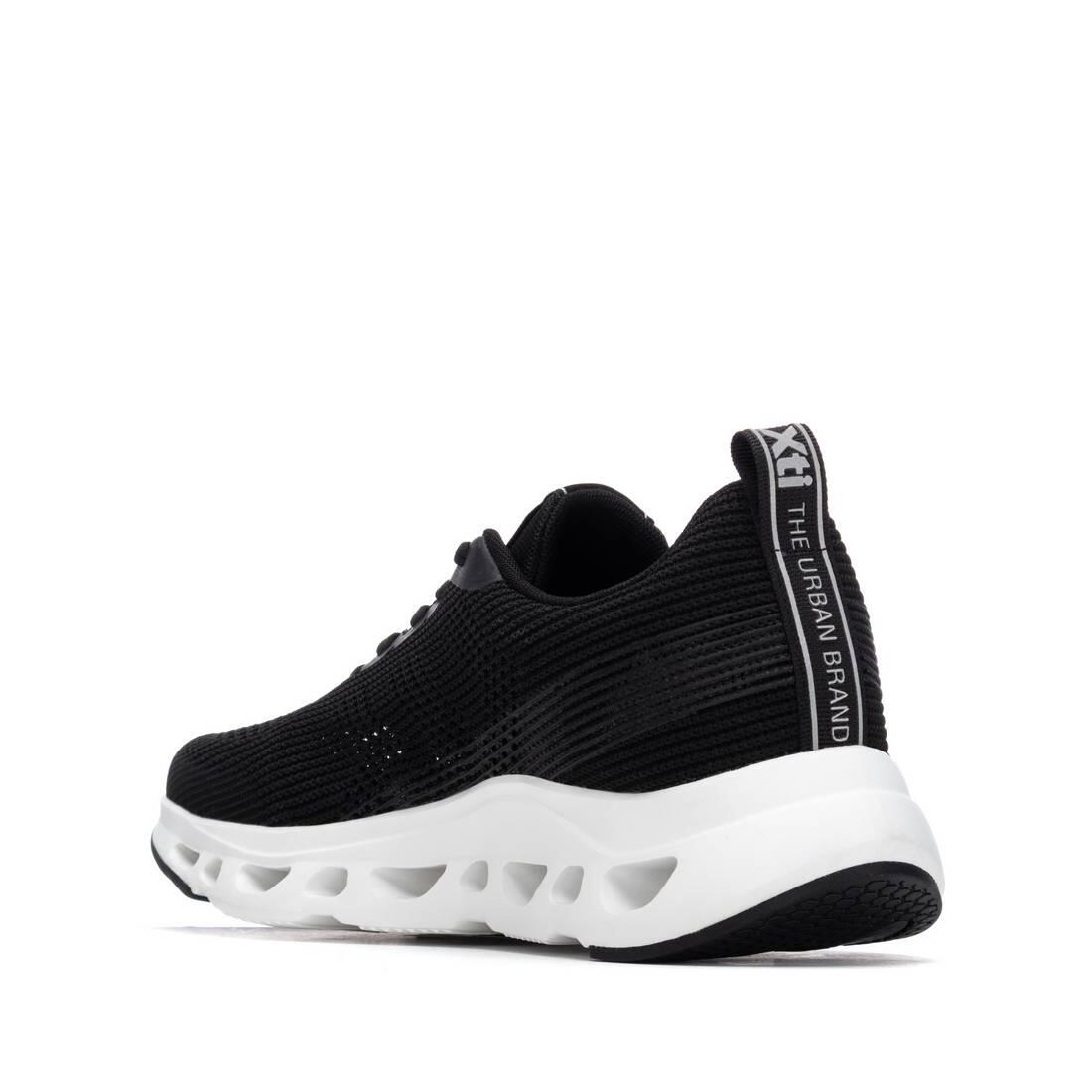 Zapatilla De Hombre Xti 145748 Negro 3/5