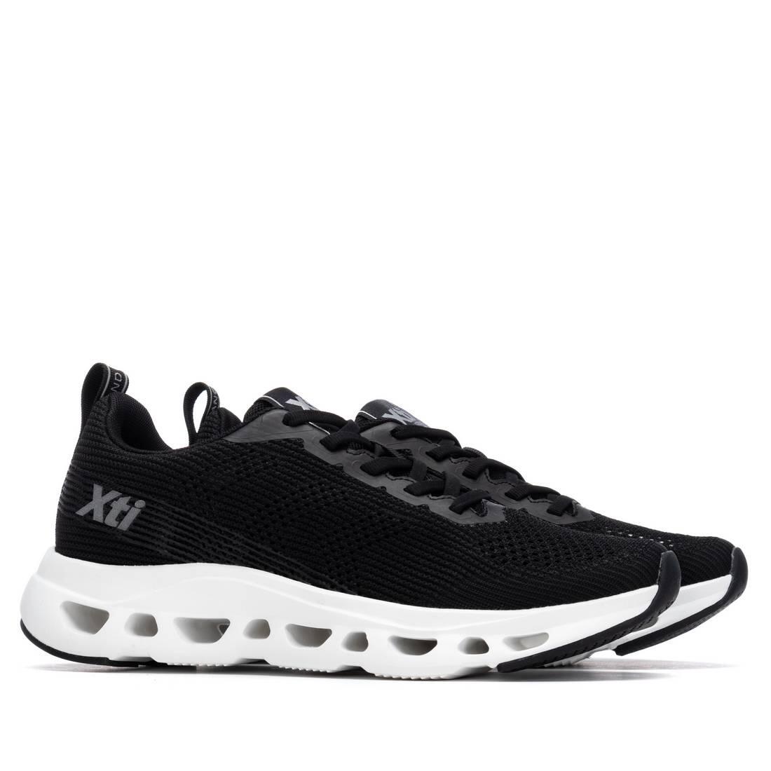 Zapatilla De Hombre Xti 145748 Negro 4/5