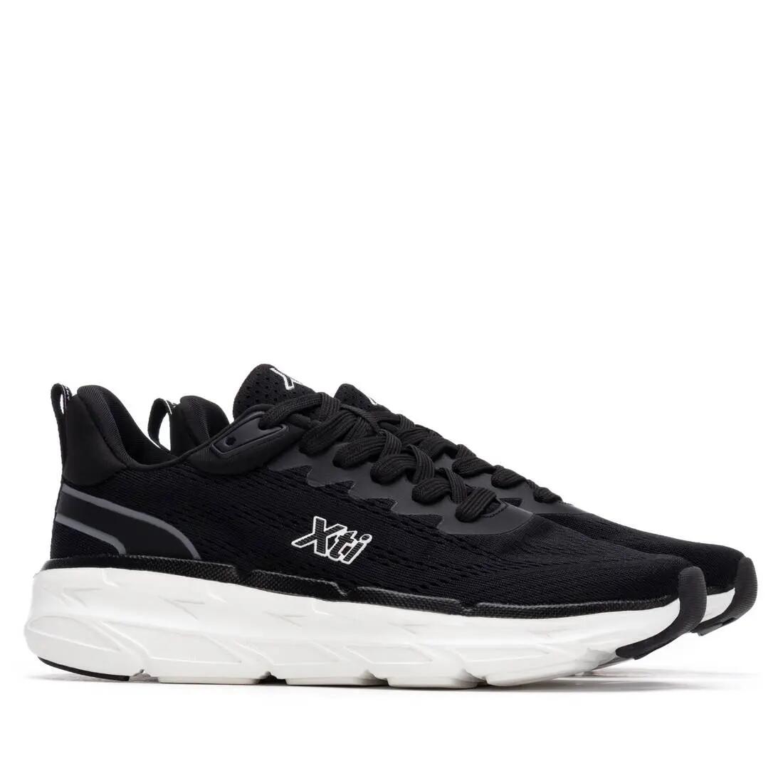 Zapatilla De Mujer Xti 145322 Negro 4/5
