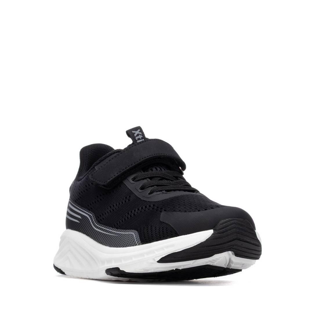 Zapatilla De Niño Xti 153038 Negro 2/4
