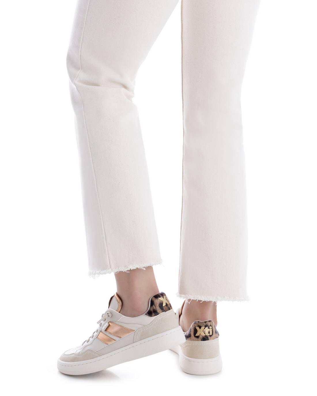Zapatilla De Mujer Xti 145207 Beige 2/6