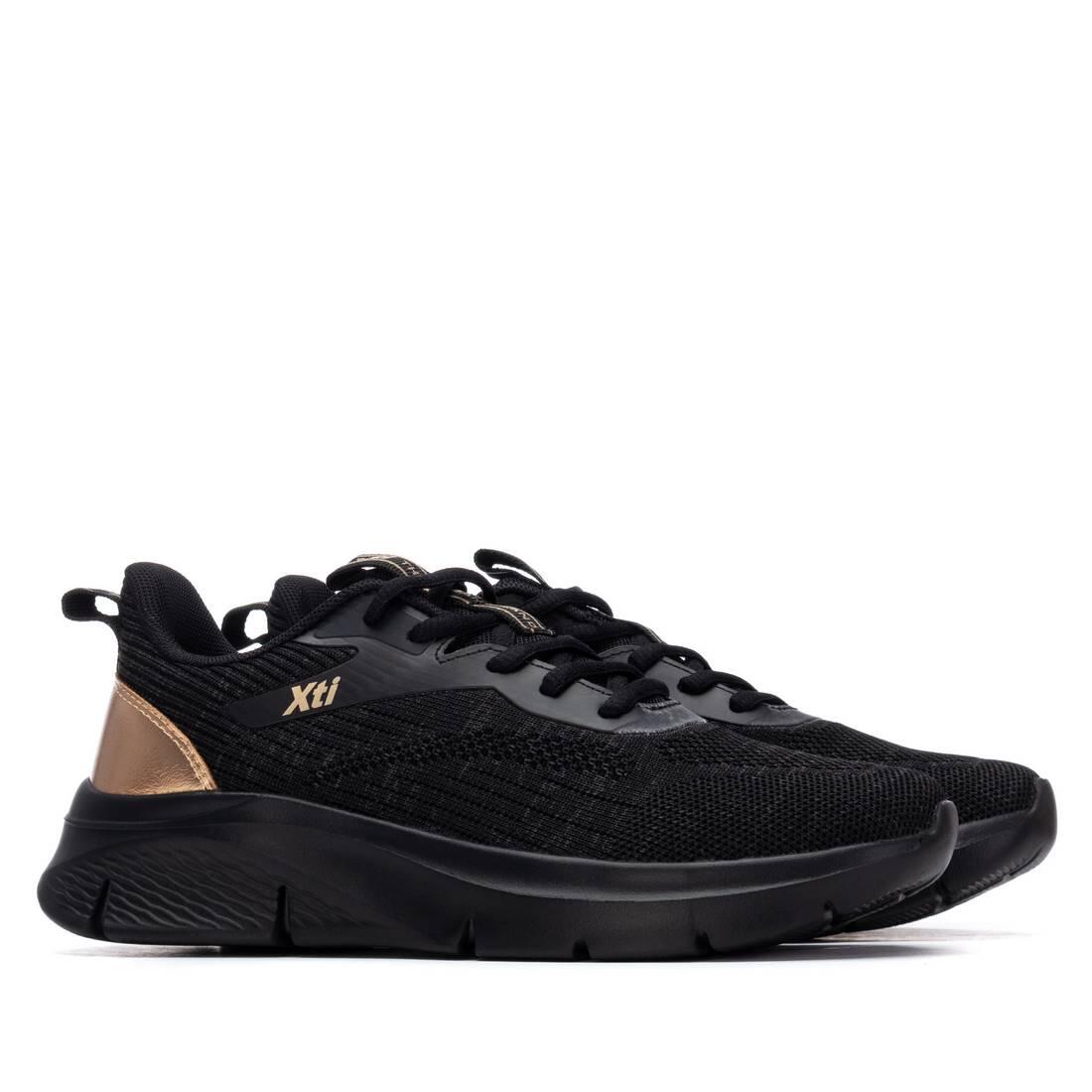 Zapatilla De Mujer Xti 145170 Negro 4/5