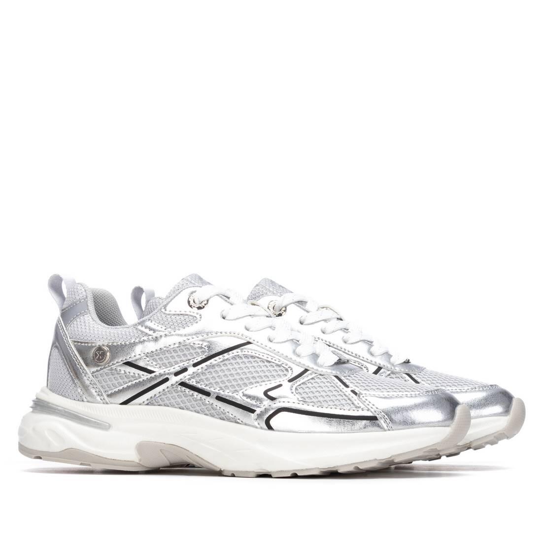 Zapatilla De Mujer Xti 145390 Plata 4/5