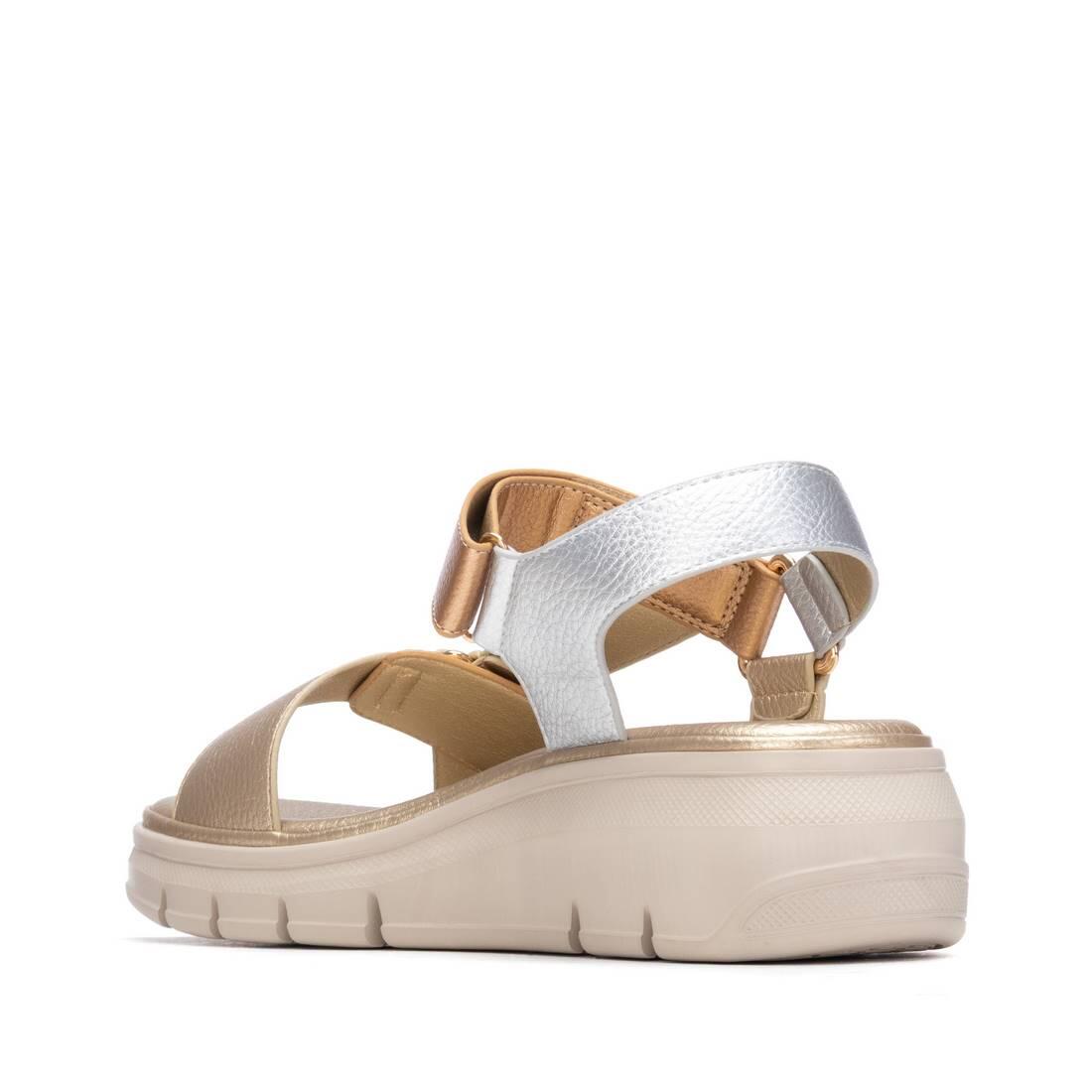 Sandalia De Mujer Xti 145398 Oro 3/5