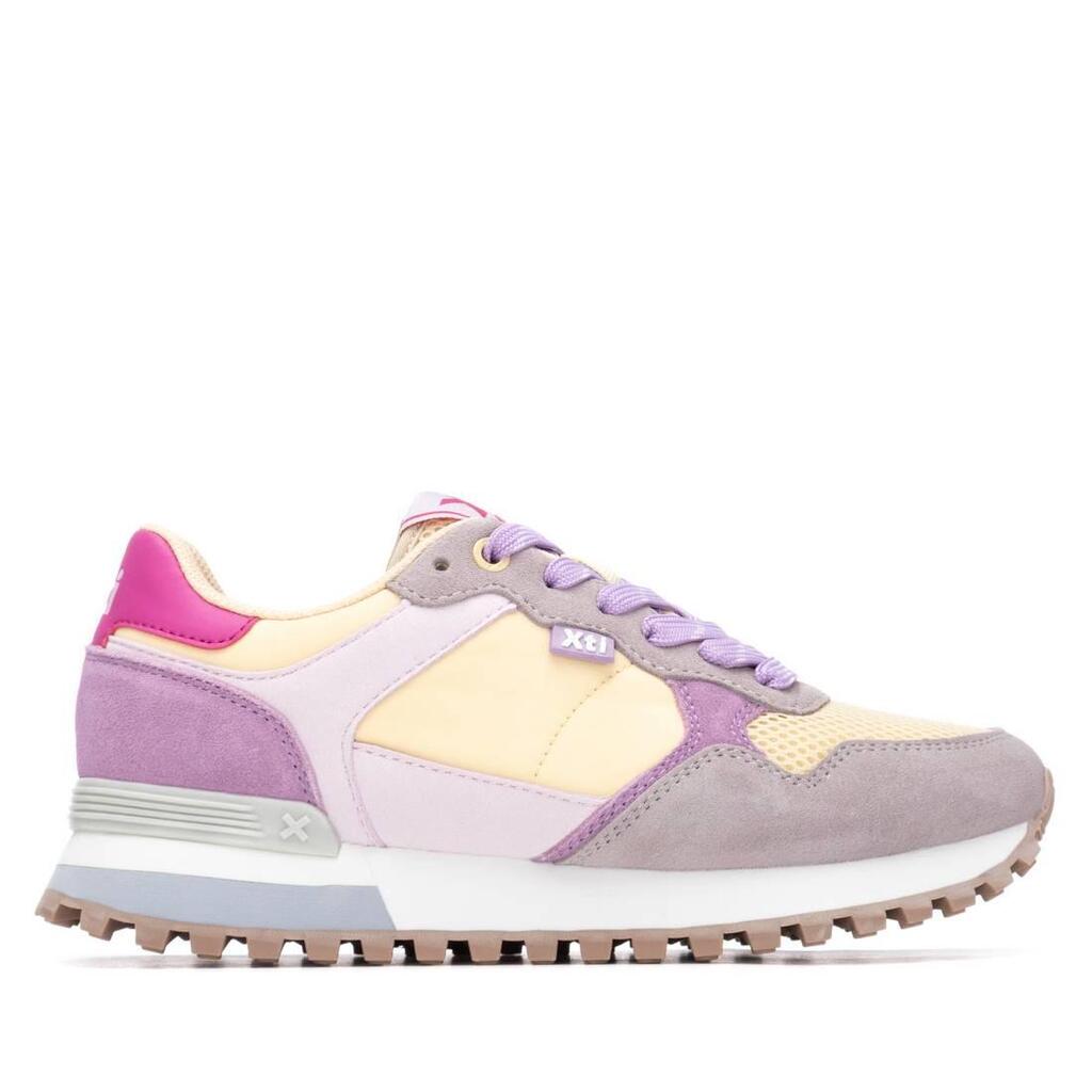 Sneakers Xti model 135-145050 for women
