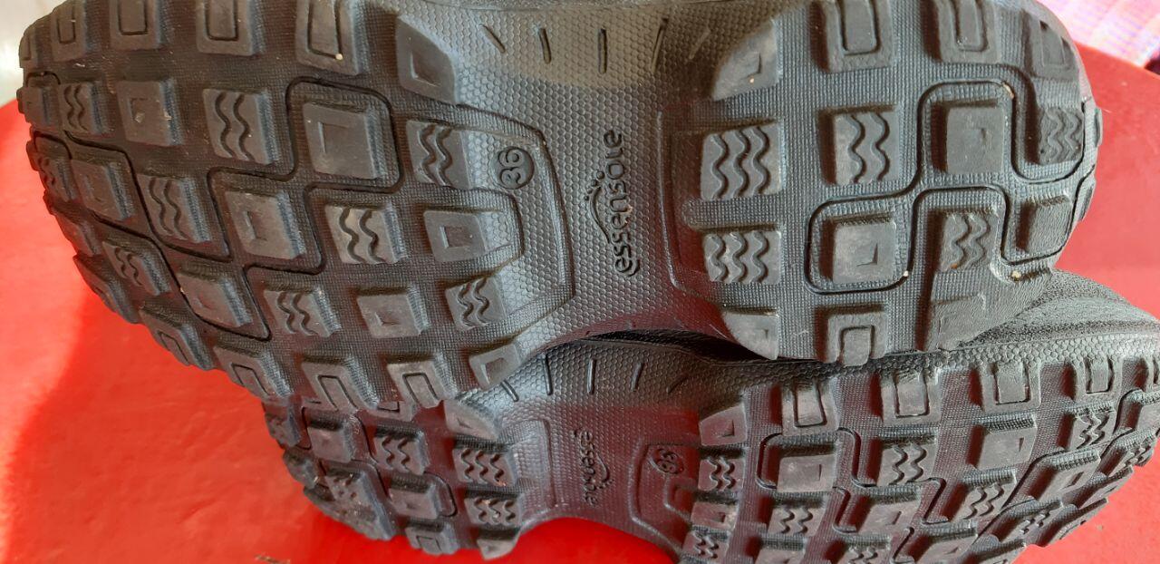 Entre Particuliers - QUECHUA Bottes de neige chaudes et imperméables po 5/6