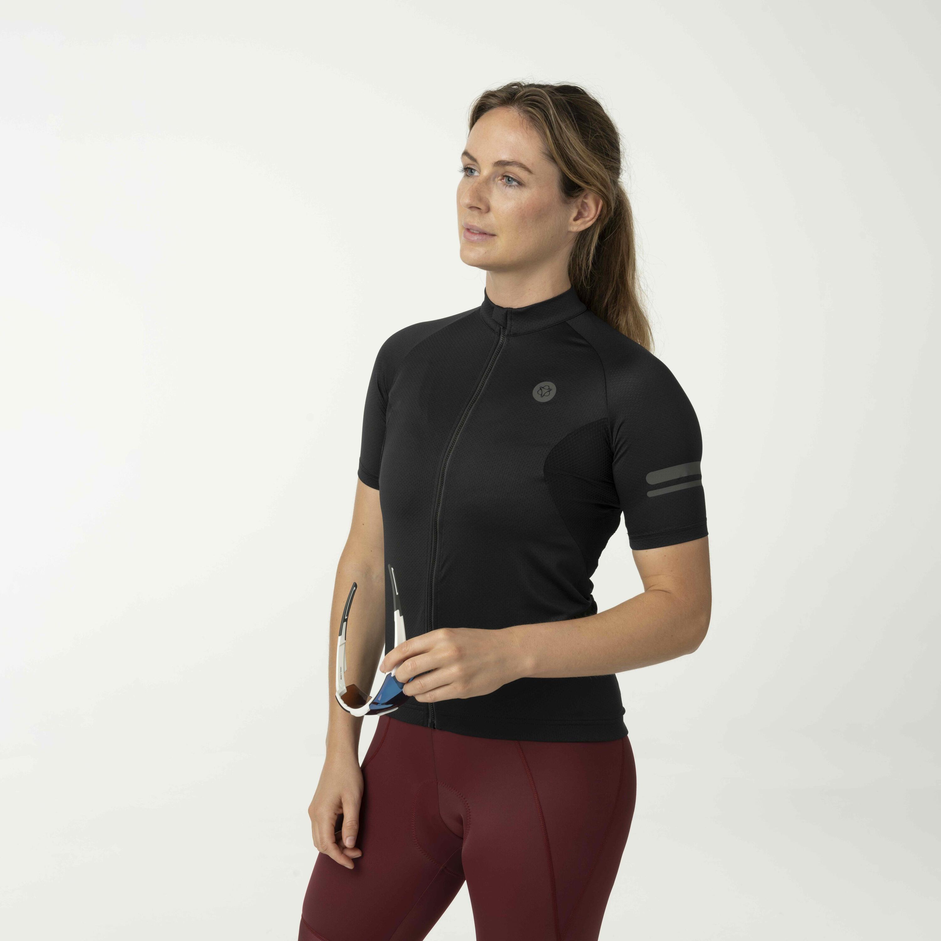 Core Maillots SS Essential Femme Black 6/7