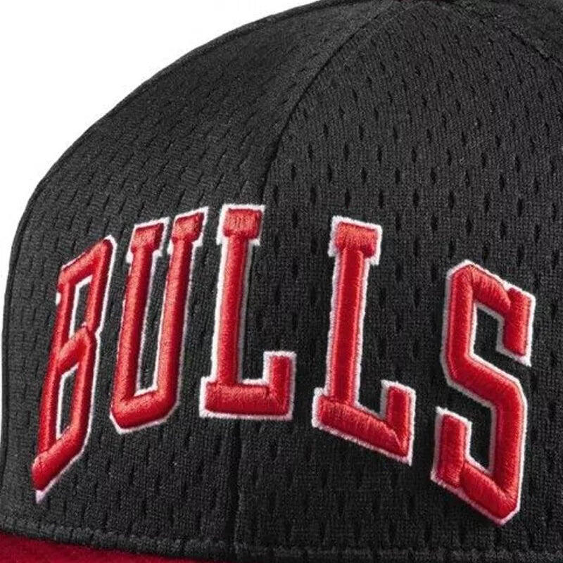 Boné adidas Originals NBA Mesh Bulls 3/3