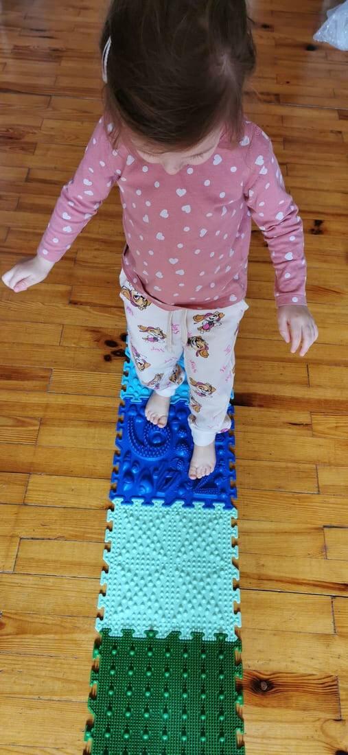 KiddyMoon Tapis Puzzle Sensoriel 9 Pièces – Tapis Thérapeutique Aux Textures Variées – Parcours De Motricité Pour Enfants