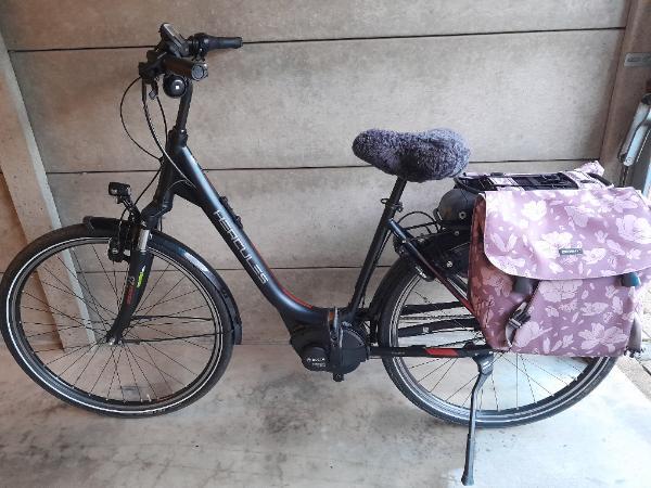 Tussen Particulieren - Zwarte damesfiets e-bike 2/3