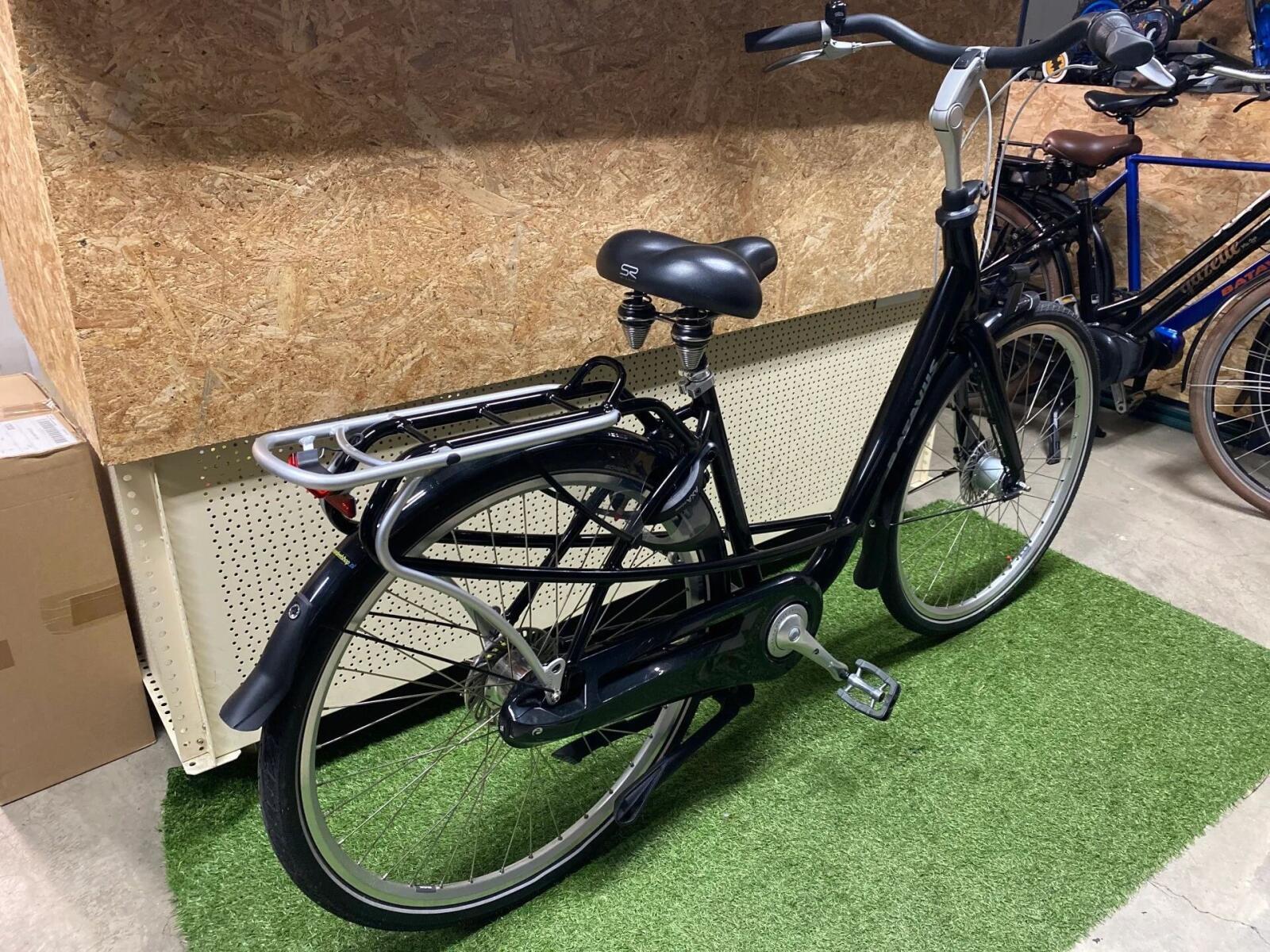 Batavus Mambo, Year of construction 2021, Roller brakes, Hub alternator, zwart 2/7