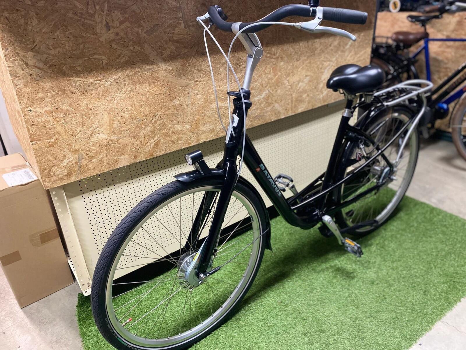 Batavus Mambo, Year of construction 2021, Roller brakes, Hub alternator, zwart 7/7