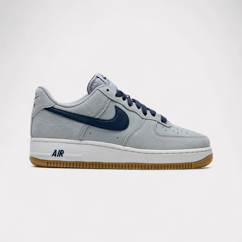 NIKE picture