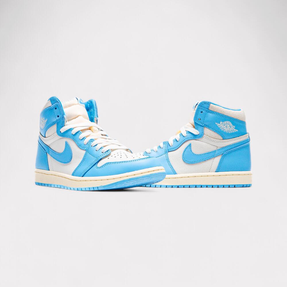 Air Jordan 1 High OG - UNC (2025) 4/5