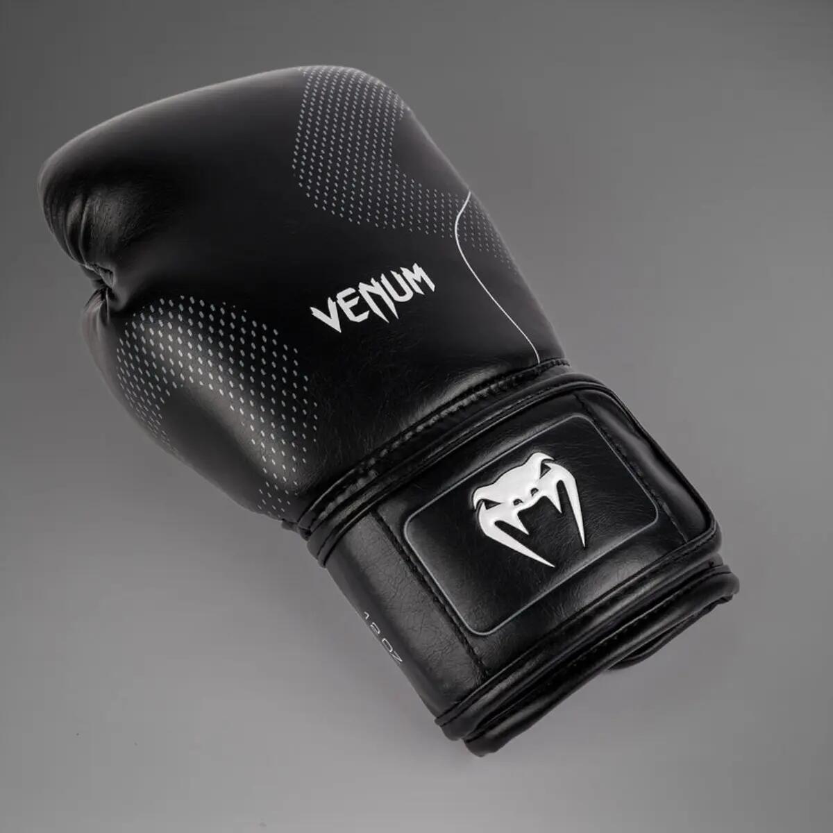 Guantes de boxeo Venum Nexus, color negro/plateado, 14 oz. 3/5