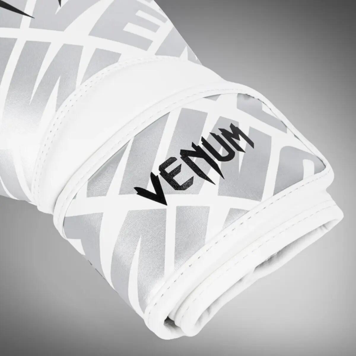 Gants de boxe Venum Contender 1.5 XT – Blanc / Argent – 14 oz 6/7