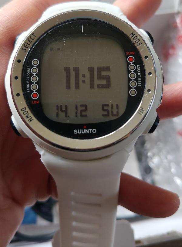 Tussen Particulieren - Suunto D4i wit in zeer goede staat 2/4