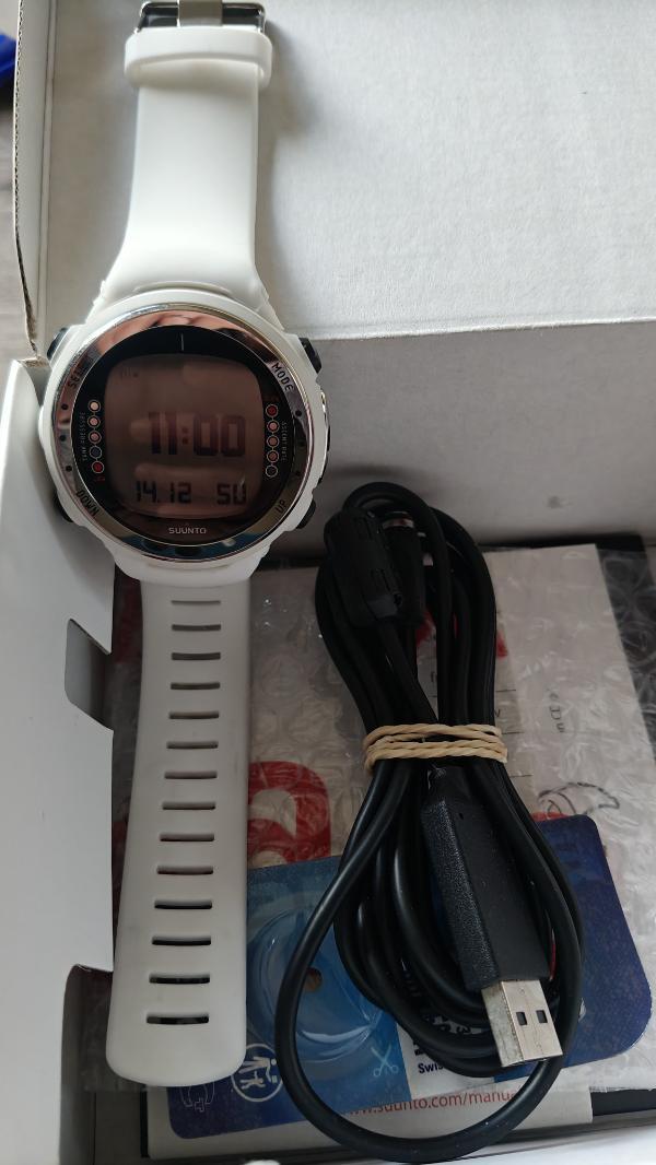 Tussen Particulieren - Suunto D4i wit in zeer goede staat 4/4
