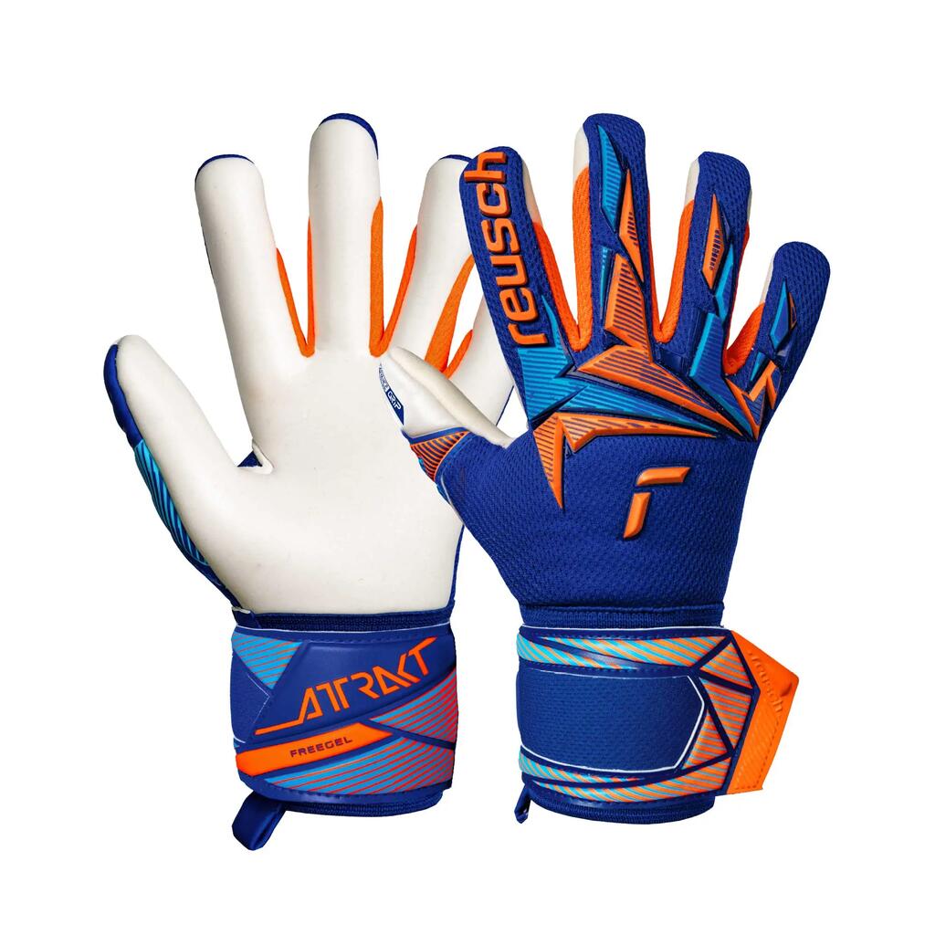 Kid's goalie gloves Reusch Attrakt Freegel Advance