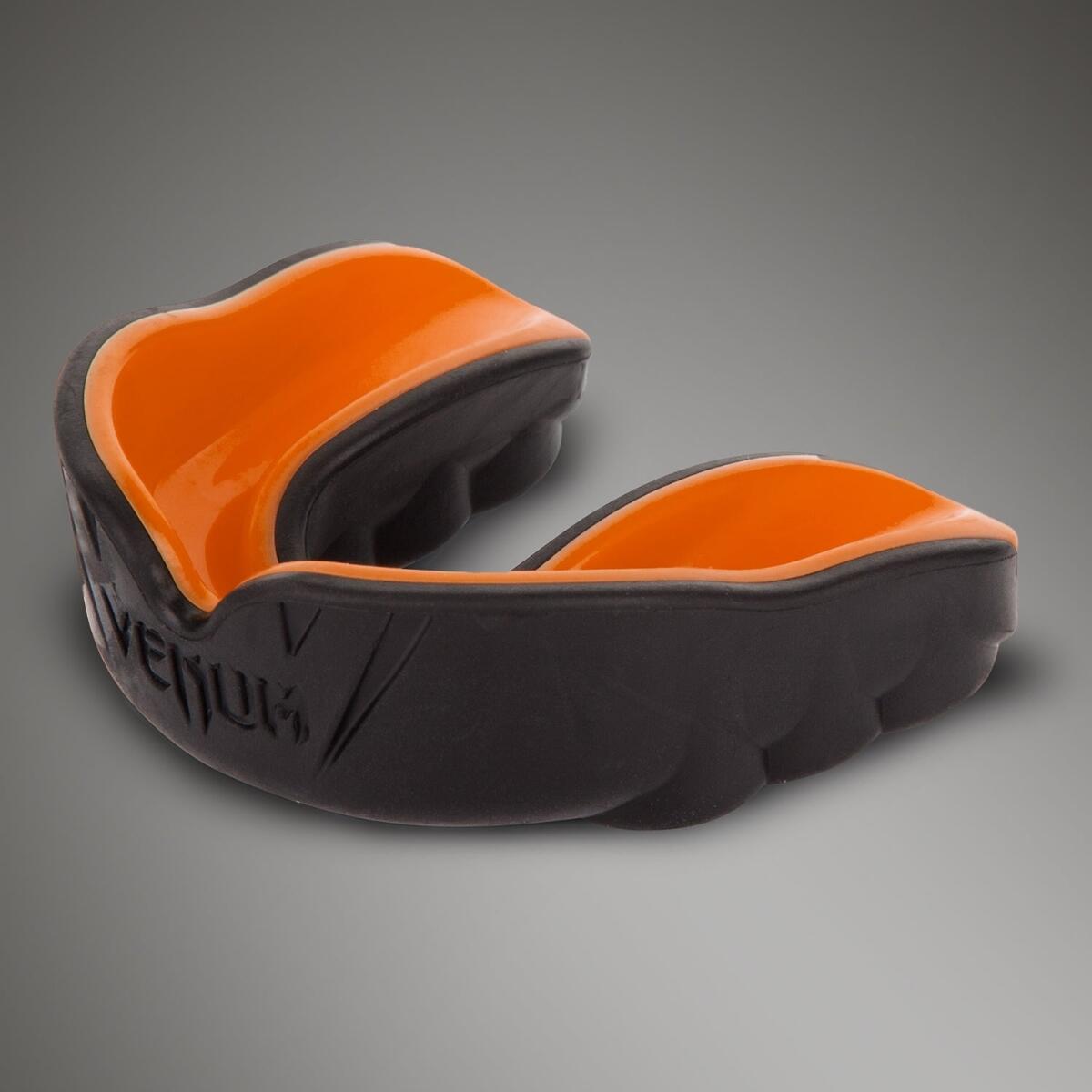 Protetor bucal Venum Challenger preto/laranja 4/6