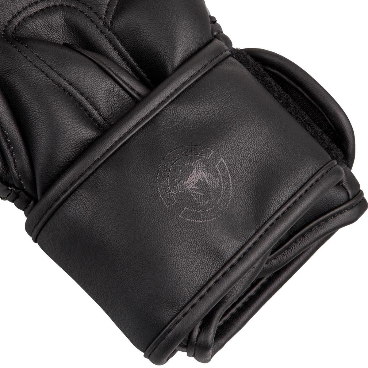 Boxing Gloves Venum Challenger 3.0 – Black / Black – 12 oz 5/7