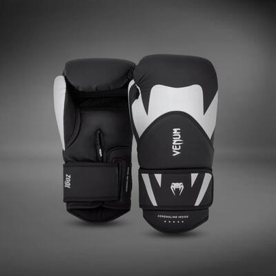 Guantoni da boxe Venum Challenger 4.0 – Nero / Nero – 16 oz